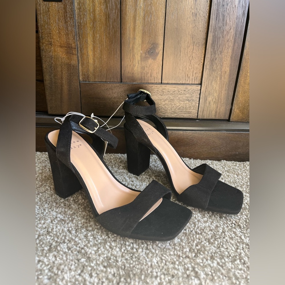 NWT A New Day (Target) Heeled Pump